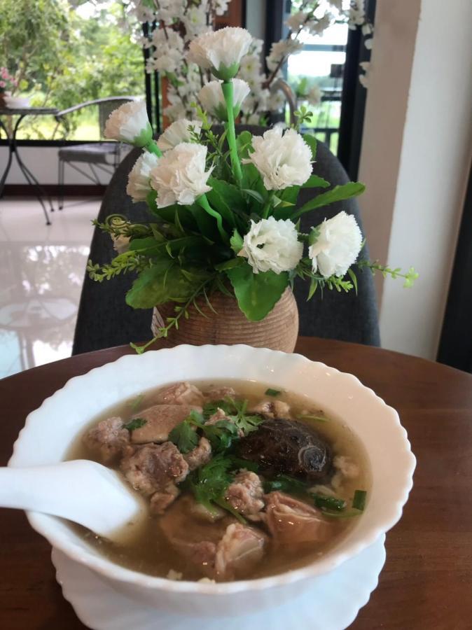 Ban Suweena Uthai Thani Ngoại thất bức ảnh